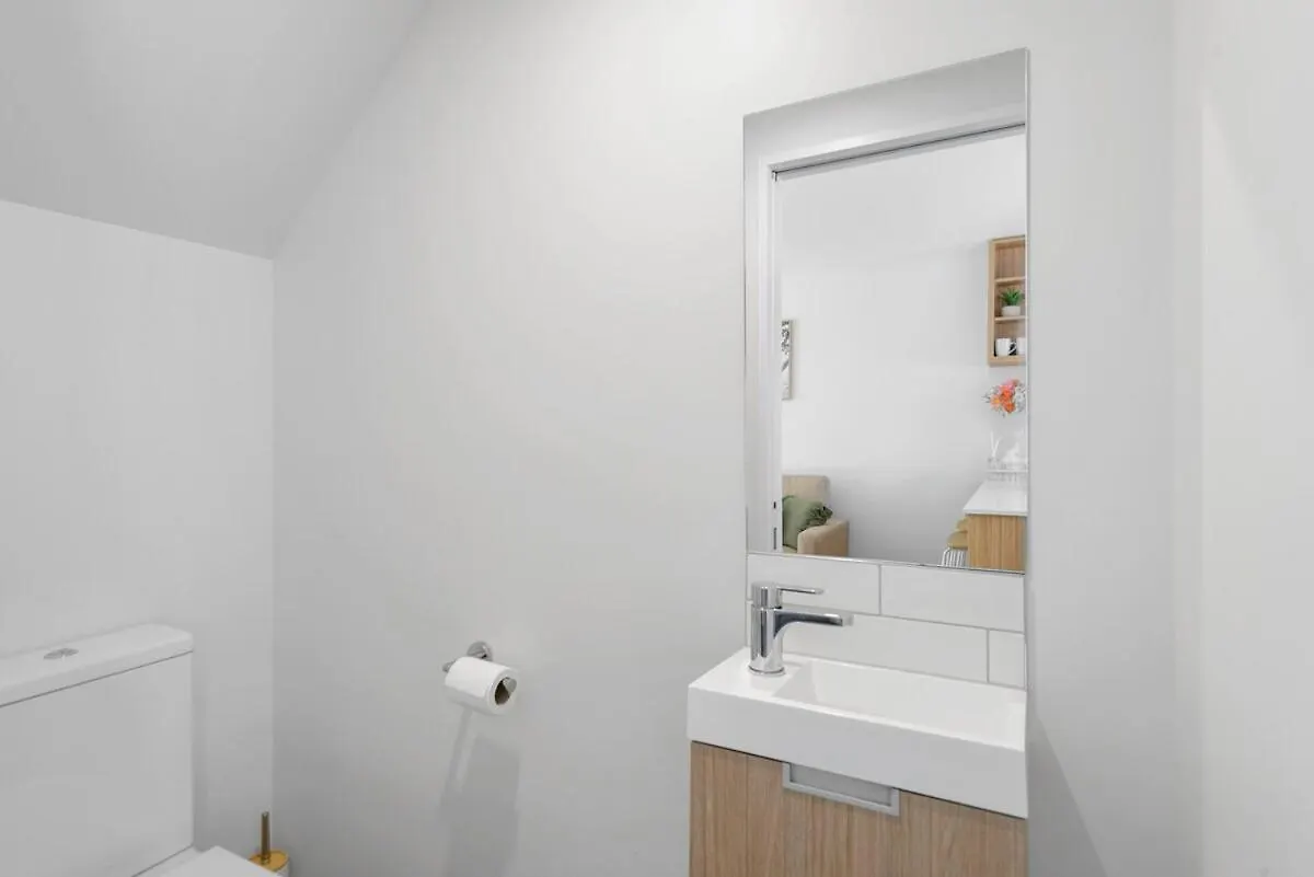 5 Minute Walk To Arena & Stadium Christchurch